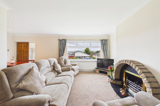 44, Lomond Crescent, Beith photo 2