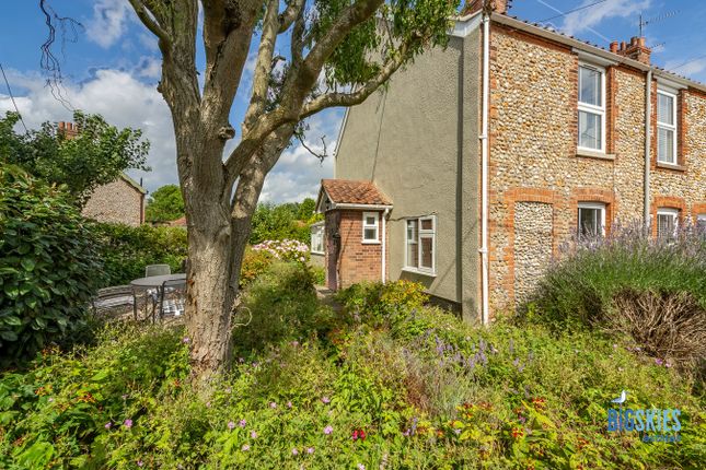 Thumbnail Cottage for sale in 43 Hempstead Road, Holt
