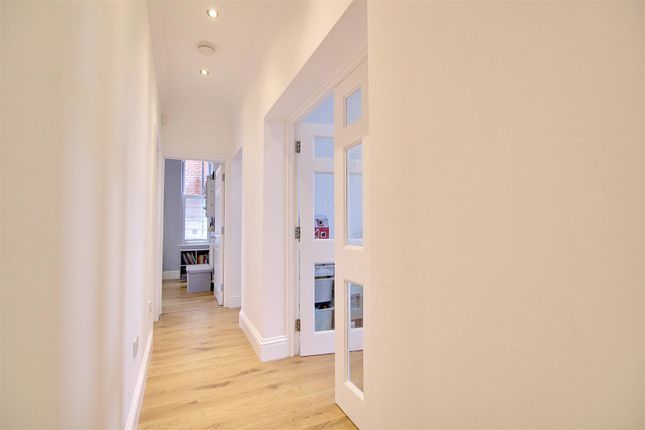 Flat for sale in High Dene, The Ridgeway, Enfield