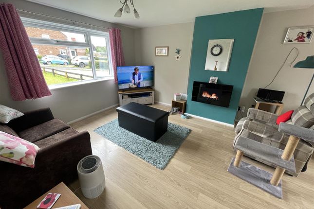 27, Langmead Road, Crewkerne photo 2