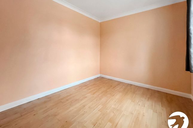 68, Betsham Road, Erith photo 5