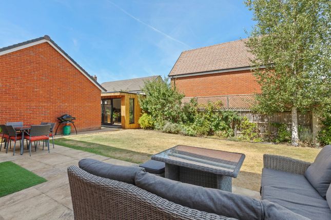 12 Millway Furlong, Aylesbury photo 4