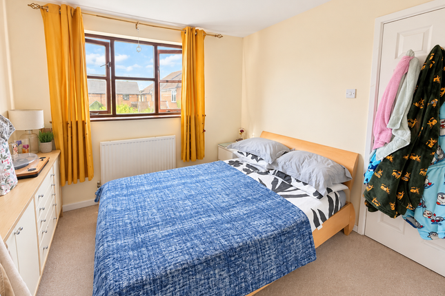 10, Calfe Fen Close, Soham photo 2