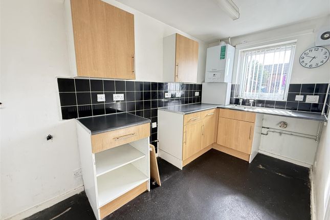 71, Anthony Close, Manchester photo 4