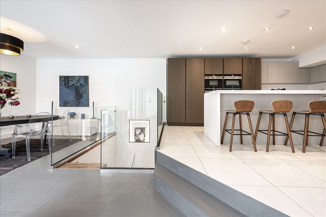 6, Townhouse Mews, Shepherd's Bush W12 photo 4