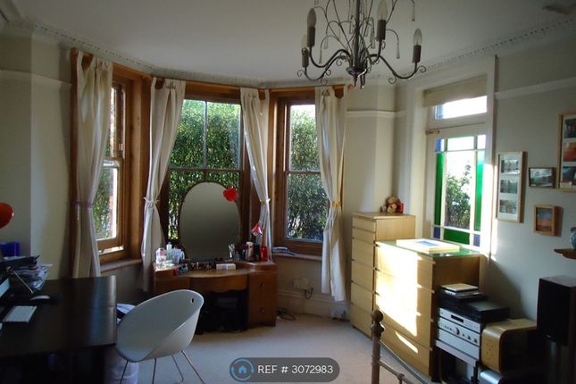 York Road, Guildford photo 5