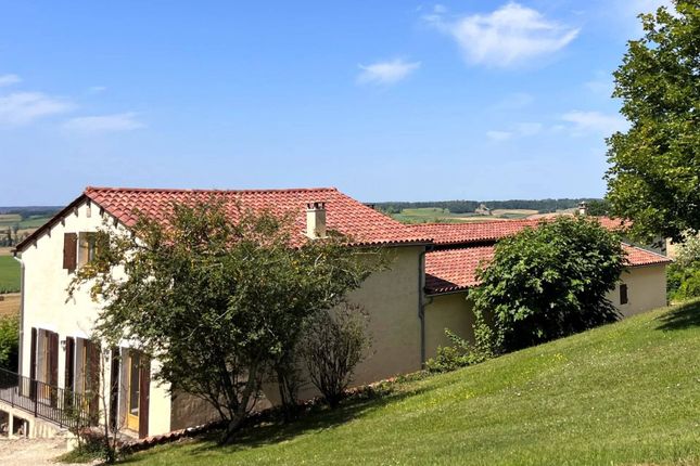 Villa for sale in Vanxains, Aquitaine, 24600, France