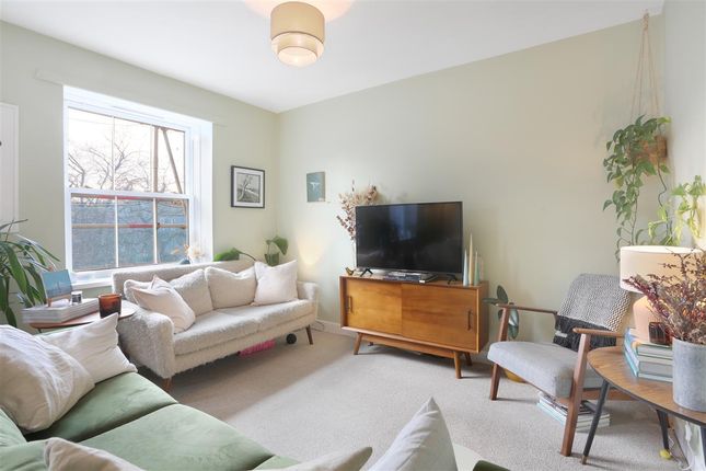 Thumbnail Flat for sale in Hilton House, Chambers Road, London