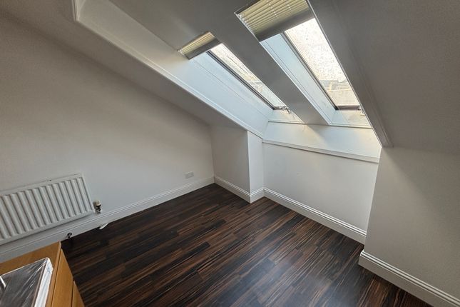 107 Dee Village, Millburn Street, Aberdeen photo 4