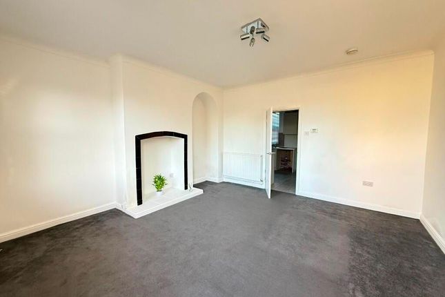 2 William Street, CASTLEFORD photo 2