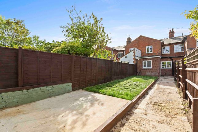 3 Queens Road, Princes Risborough photo 3