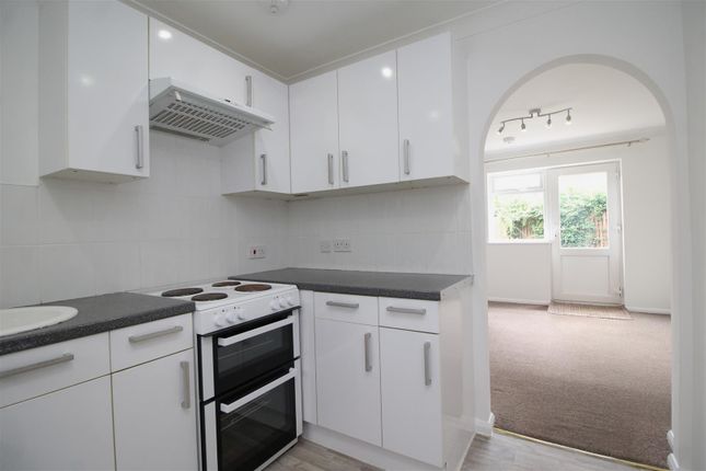 88, Whitacre, Peterborough photo 3