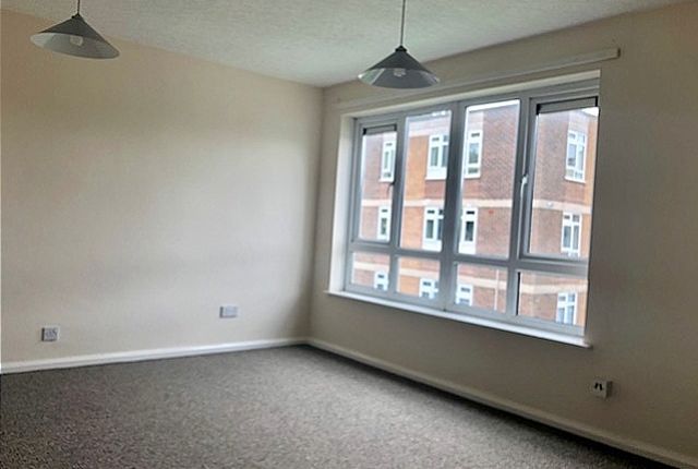 102a, Aldersley Road, Wolverhampton photo 4