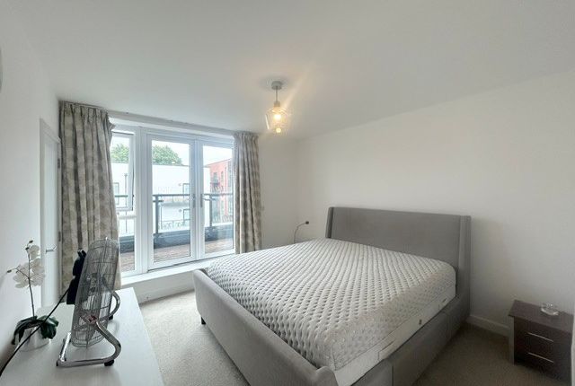 2, Romford photo 4
