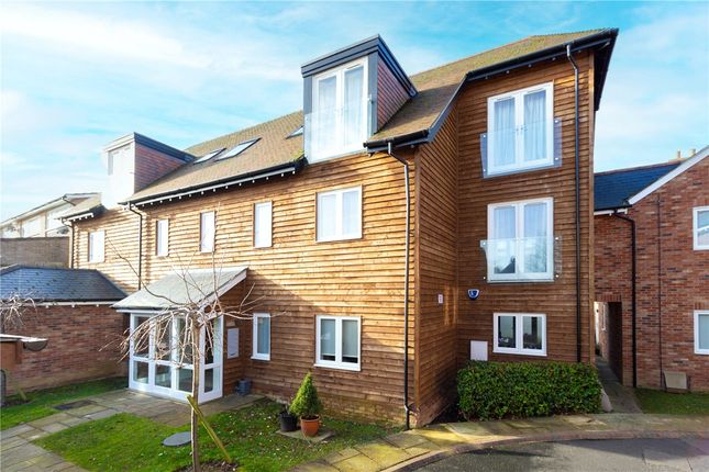 Thumbnail Flat for sale in Fish Street, Redbourn, St. Albans