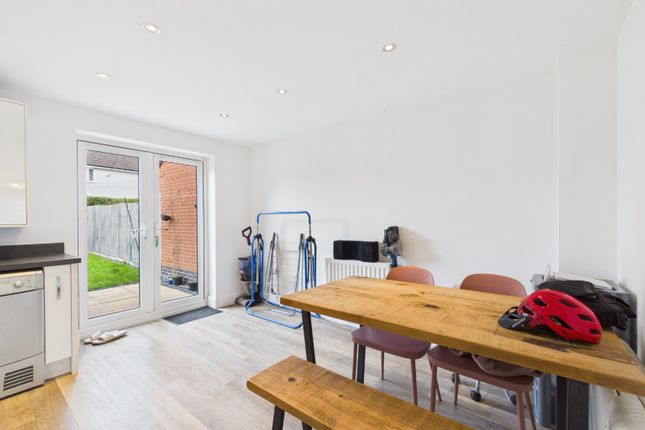 96, Richardson Way, Derby photo 3