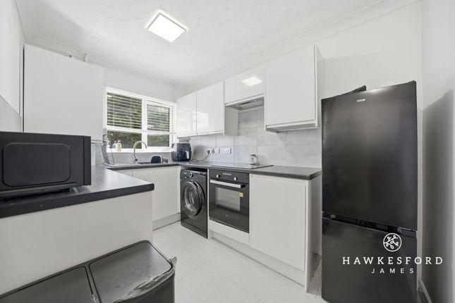 61 Fallowfield, Sittingbourne photo 4
