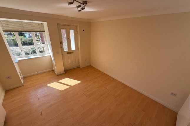 68, Barnum Court, Swindon photo 2