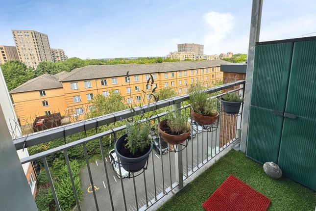 Flat 26, Bentfield House, London photo 5
