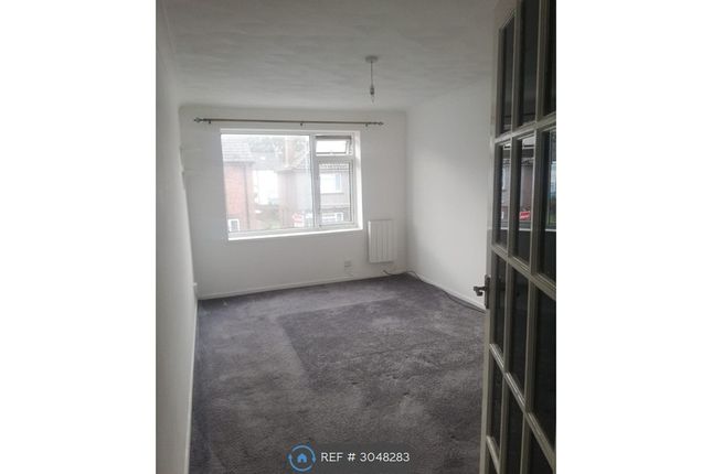 Flat, Annvera House Strover St, Gillingham photo 3
