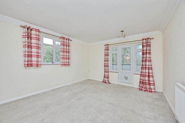 14, Cherry Close, Norwich photo 3