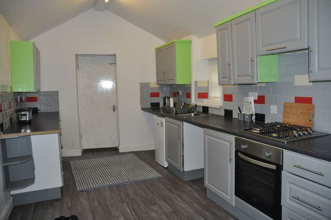 78 Market Street, Holyhead photo 4