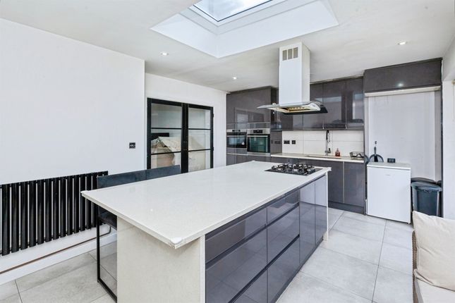 147a, Grasmere Avenue, Slough photo 4