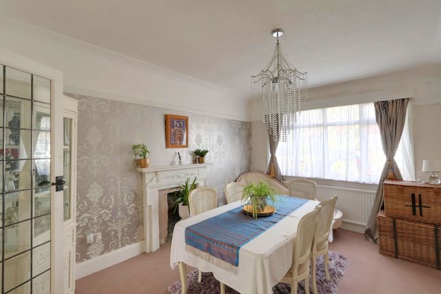 7 Tideswell Road, Croydon photo 2
