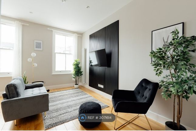 Flat B, Devonshire Road, London photo 3