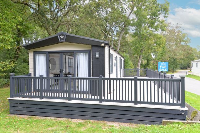 Thumbnail Mobile/park home for sale in Woodland View, Bashley Park, Sway Road, New Milton