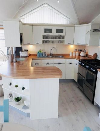 28, Ocean View, Exmouth photo 4