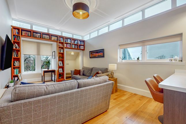 Flat for sale in Huntly Gardens, Glasgow