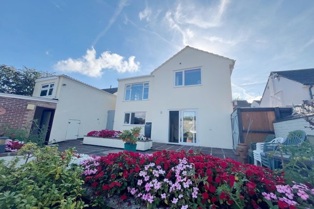 3-bed bungalow on 16, Forde Close, Newton Abbot, £360,000