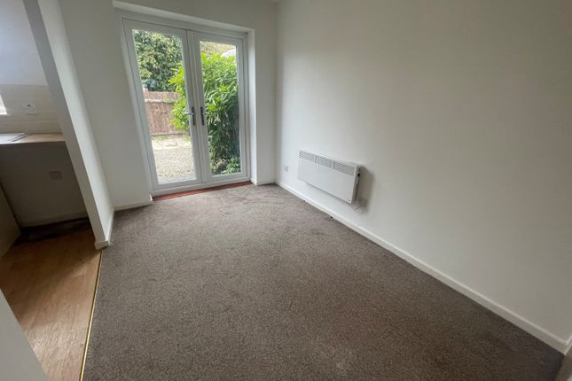 3, Ellerbeck Court, Hull photo 4