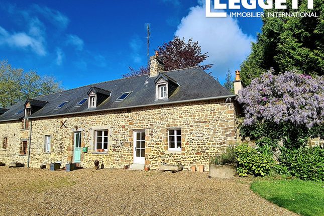 Thumbnail Villa for sale in Saint-Pierre-Des-Landes, Mayenne, Pays De La Loire