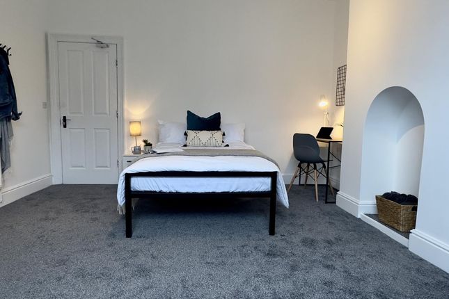 A Spacious And Stylish Large Double Bedroom, Perfe...