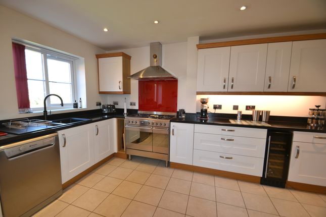 2, Brook View, Newport photo 5