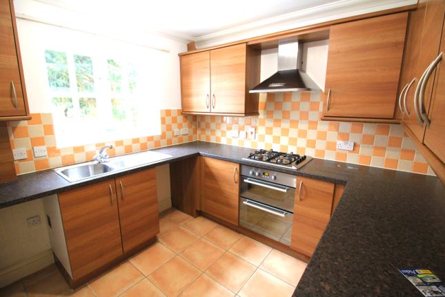 11, Robert Norgate Close, Norwich photo 2