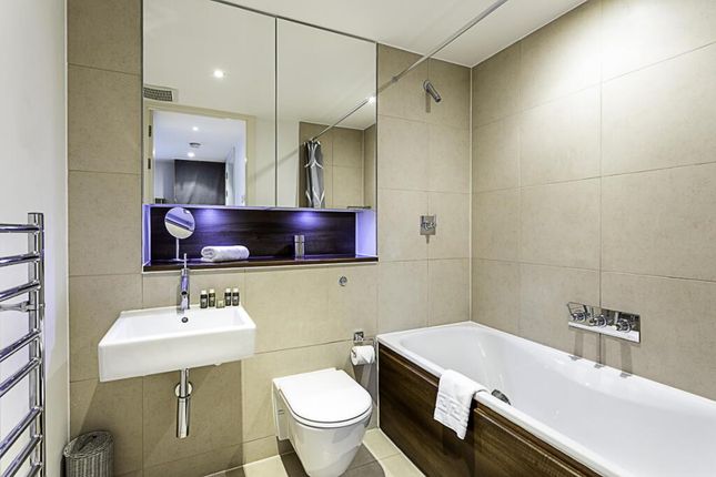 Flat to rent in Empire Square East, Empire Square, London