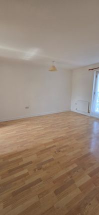 Flat 9, Elms Court, Harlow photo 3
