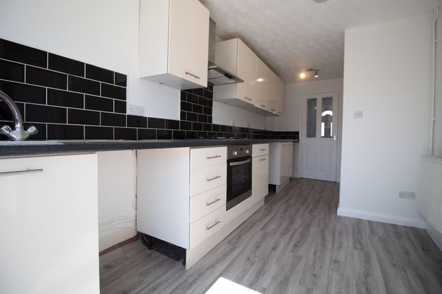 15, Smithy Close, Nottingham photo 5