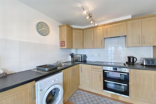 Flat for sale in The Waterfront, Marsh Road, Pendine, Laugharne, Carmarthen