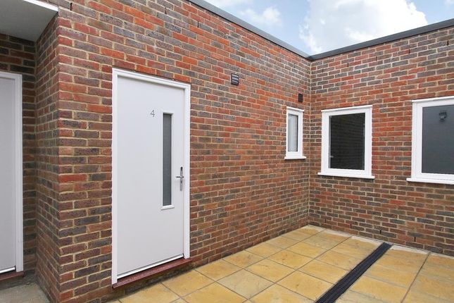 Thumbnail Flat to rent in High Street, Andover