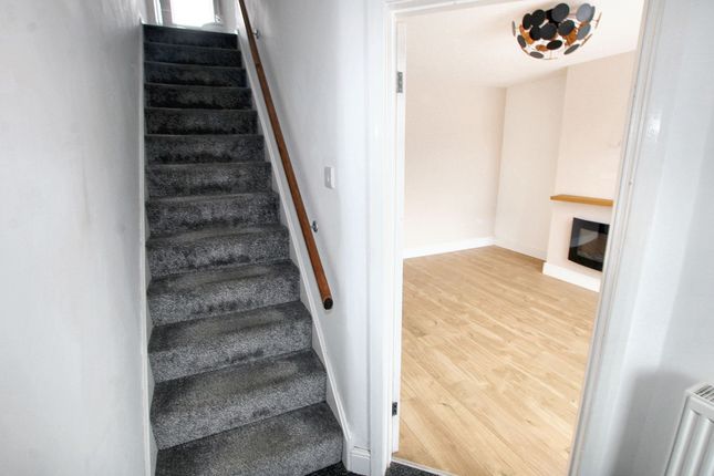 40 Ambleside Crescent, Warrington photo 2