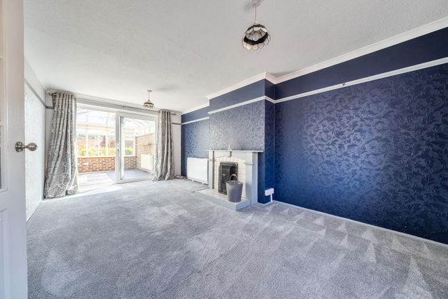 10, Coombe Crescent, Bury photo 4