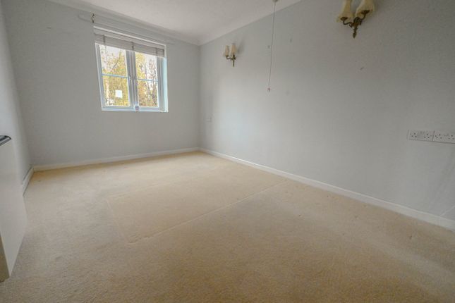 20 Saville Court, Wimborne photo 4
