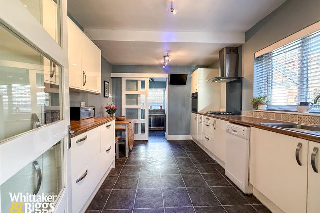 8, Manor Close, Congleton photo 4