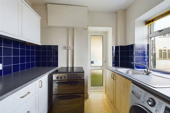 Flat for sale in Wellesley Court, West Parade, Worthing