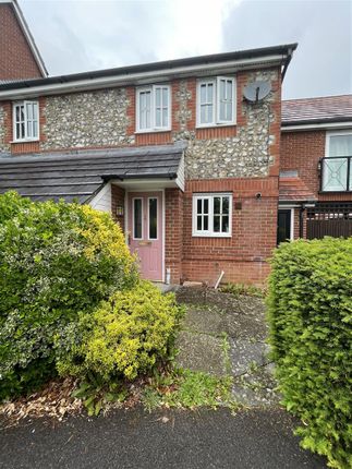 Thumbnail Terraced house to rent in Bluebell Close, Andover
