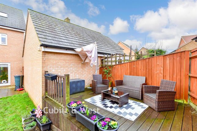 2, Brushwood Grove, Emsworth photo 3